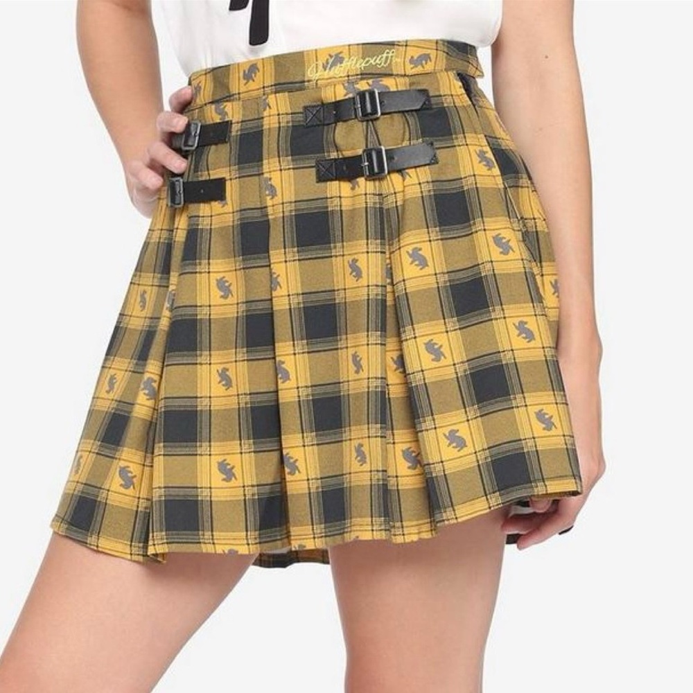 Her Universe Wizarding World Harry Potter Hufflepuff Pleated Skater Mini Skirt